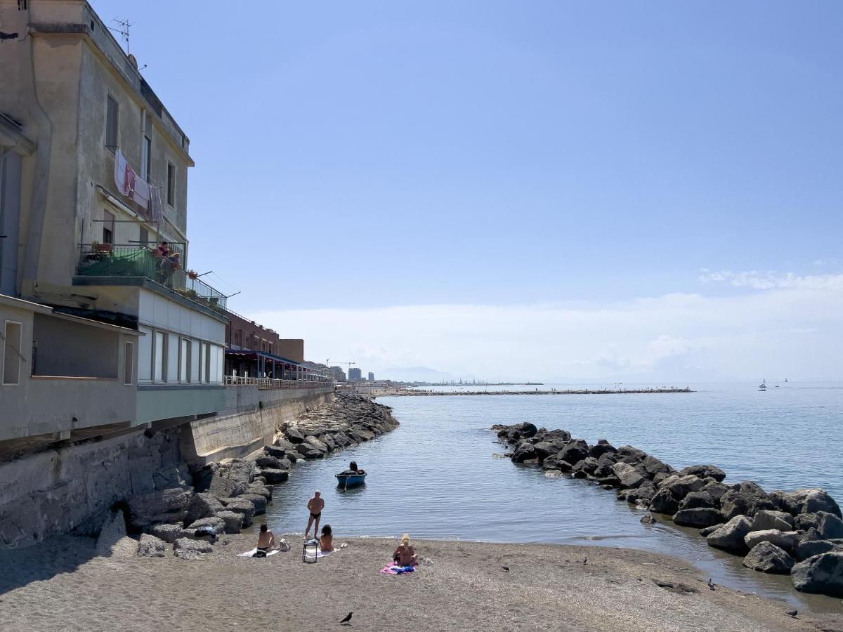 Bed and Breakfast Casa Nina Deluxe Salerno Esterno foto
