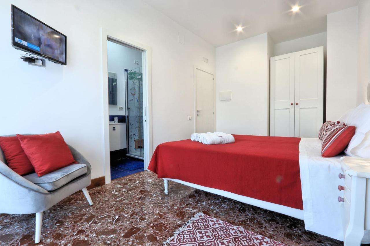 Casa Nina Deluxe Bed and Breakfast Salerno Esterno foto